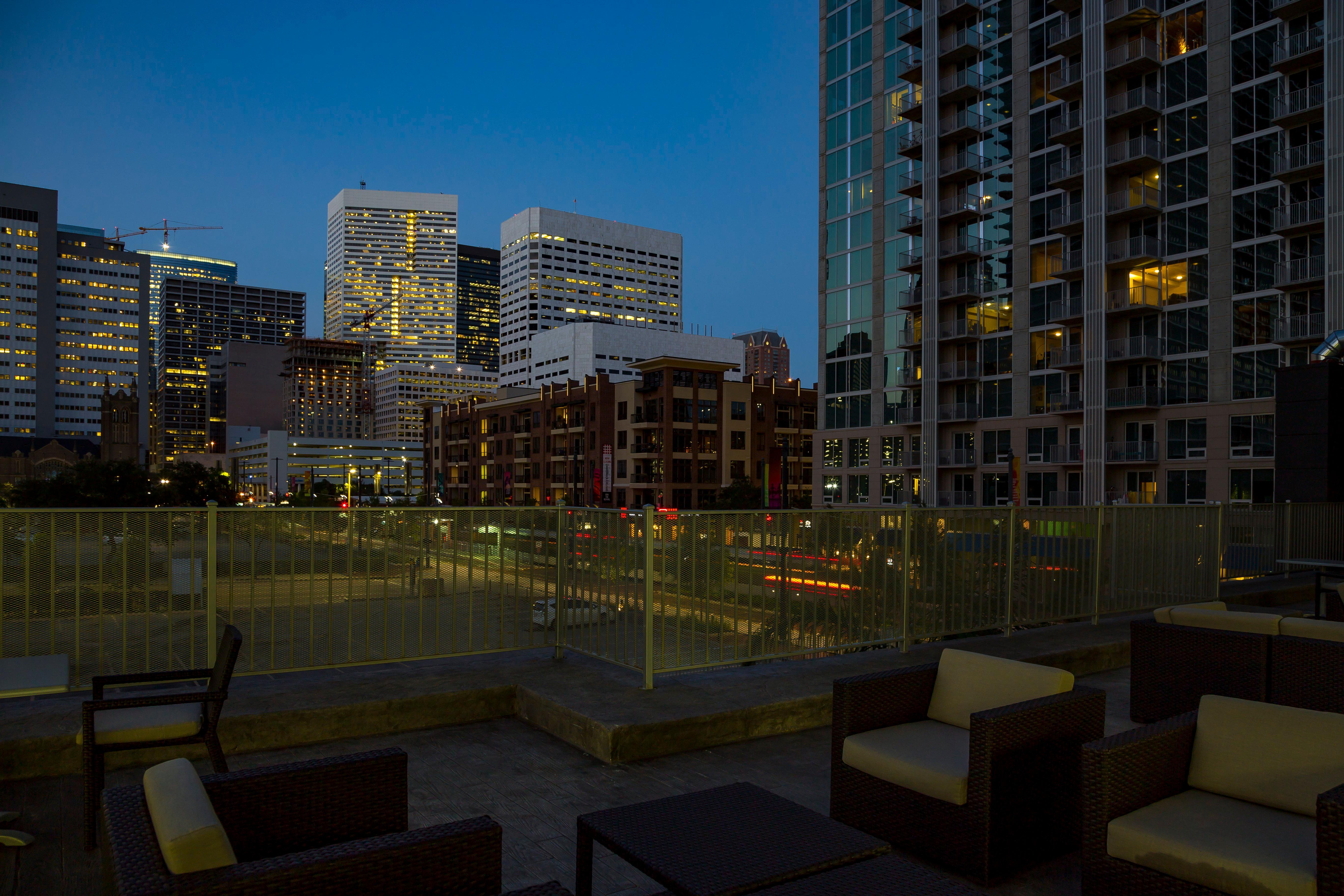 Holiday Inn Houston Downtown, An Ihg Hotel Exterior photo