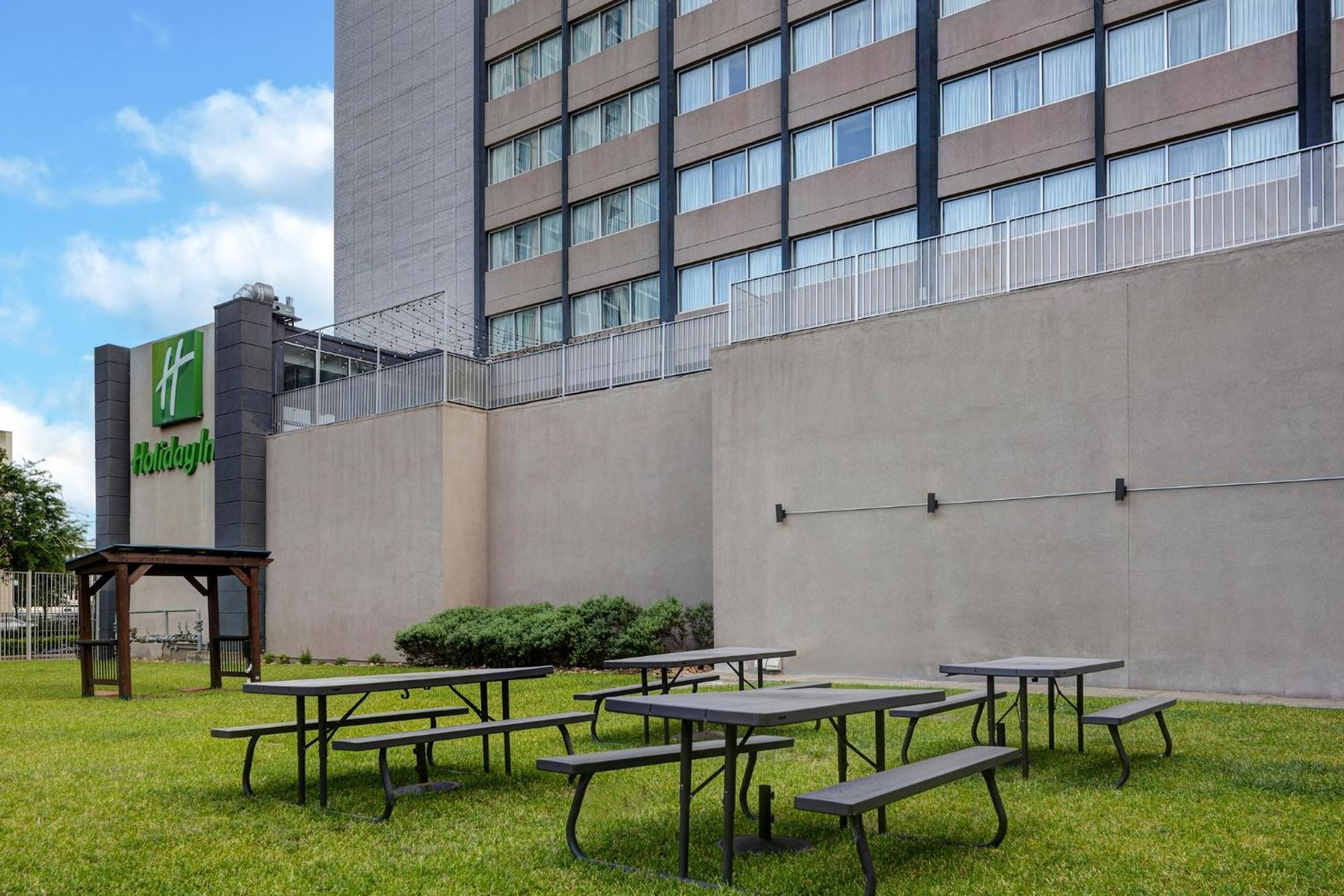 Holiday Inn Houston Downtown, An Ihg Hotel Exterior photo